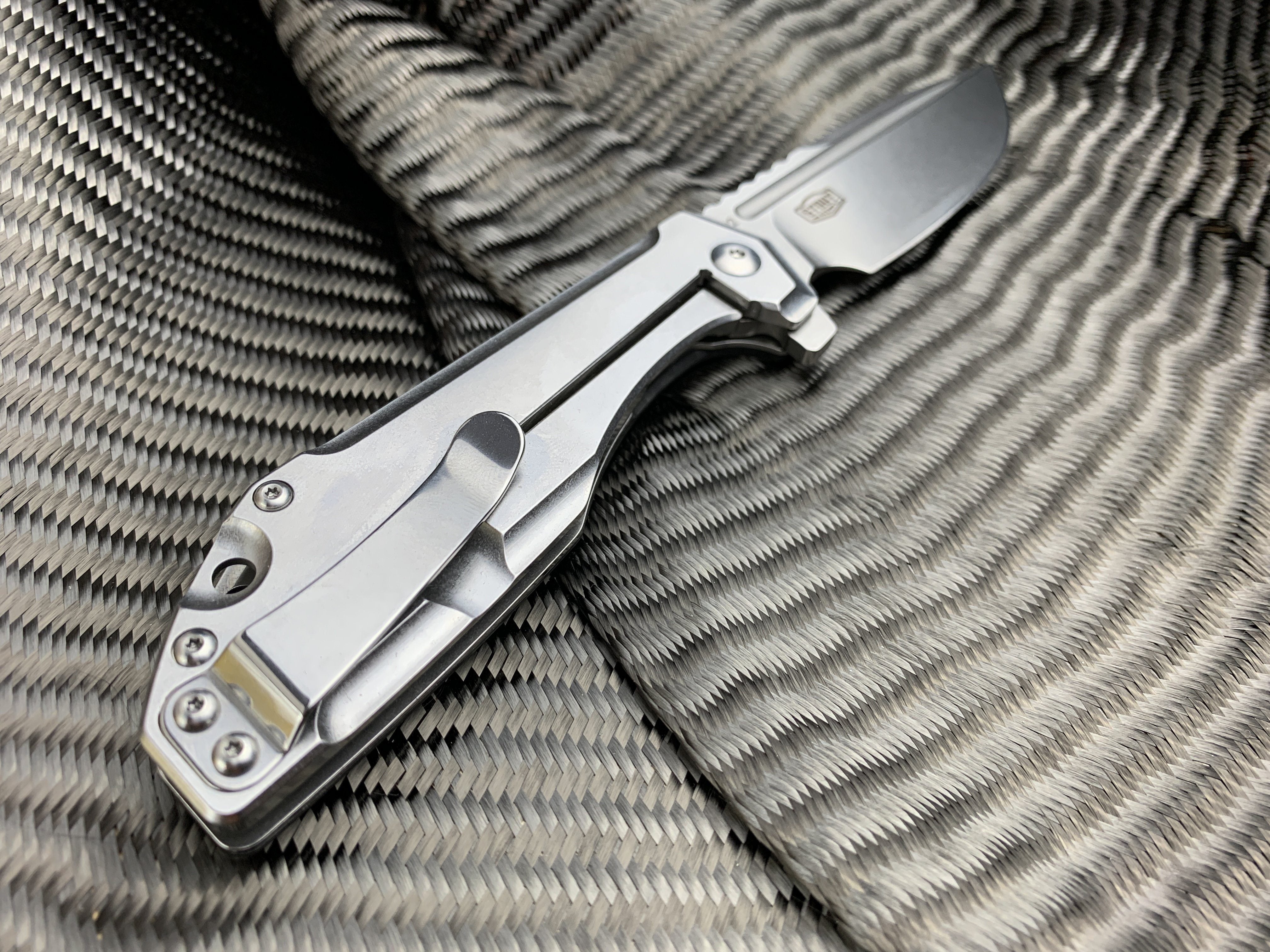 Glow - Boker Stout Commander -  Shredded Carbon Fiber Knife