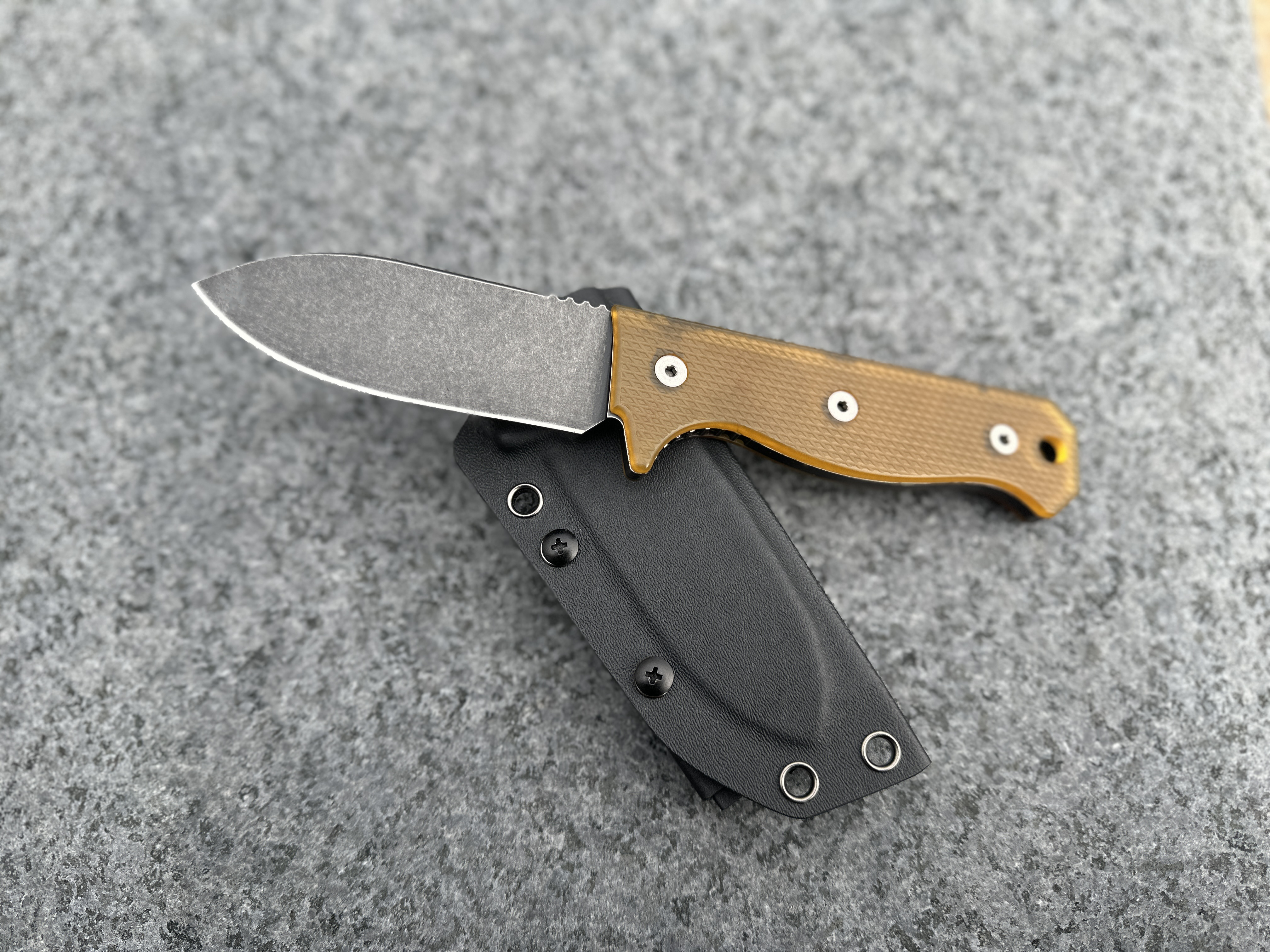 R4A - Ready 4 Action Knife / D2 Fixed Blade ( Ultem® Scales )