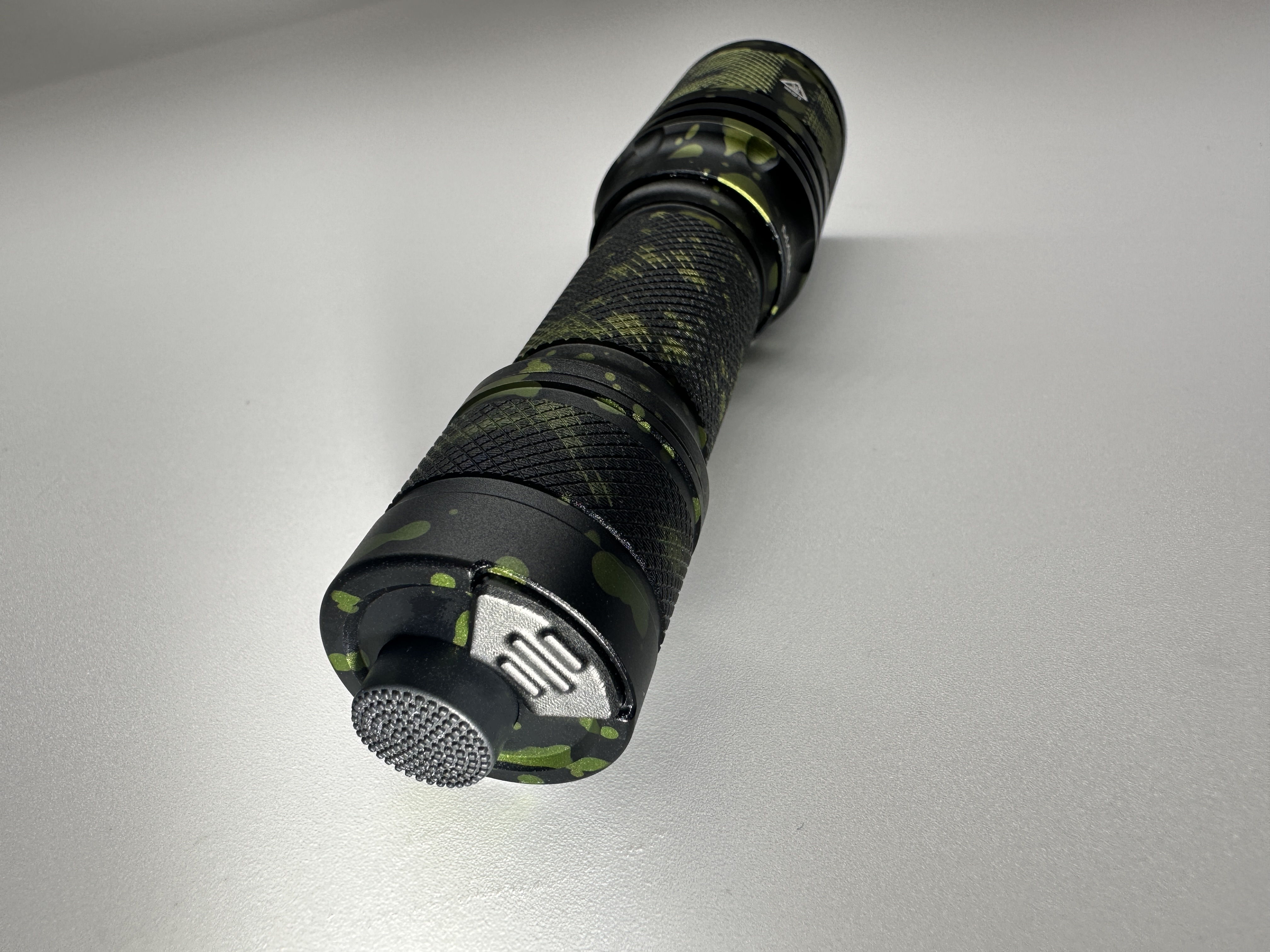 Limited Edition 33rd CountyComm Anniversary Light - Splash - Tactical Defender P16 Dual Switch / Acebeam® & Maratac® Collab Flashlight ( Flash Sale! )