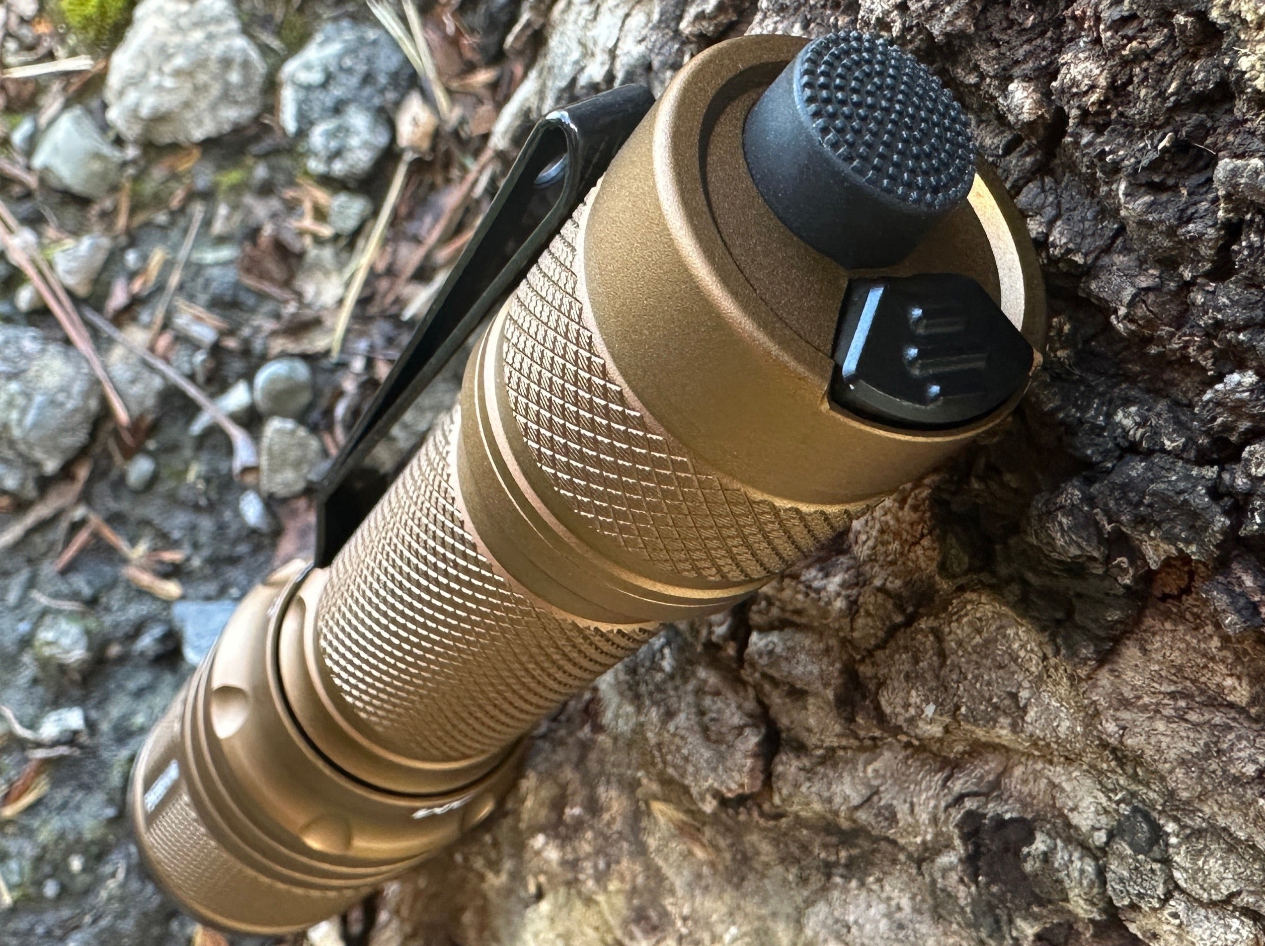 Desert Bronze - Tactical Defender P16 Dual Switch / Acebeam® & Maratac® Collab Flashlight - CC Exclusive!