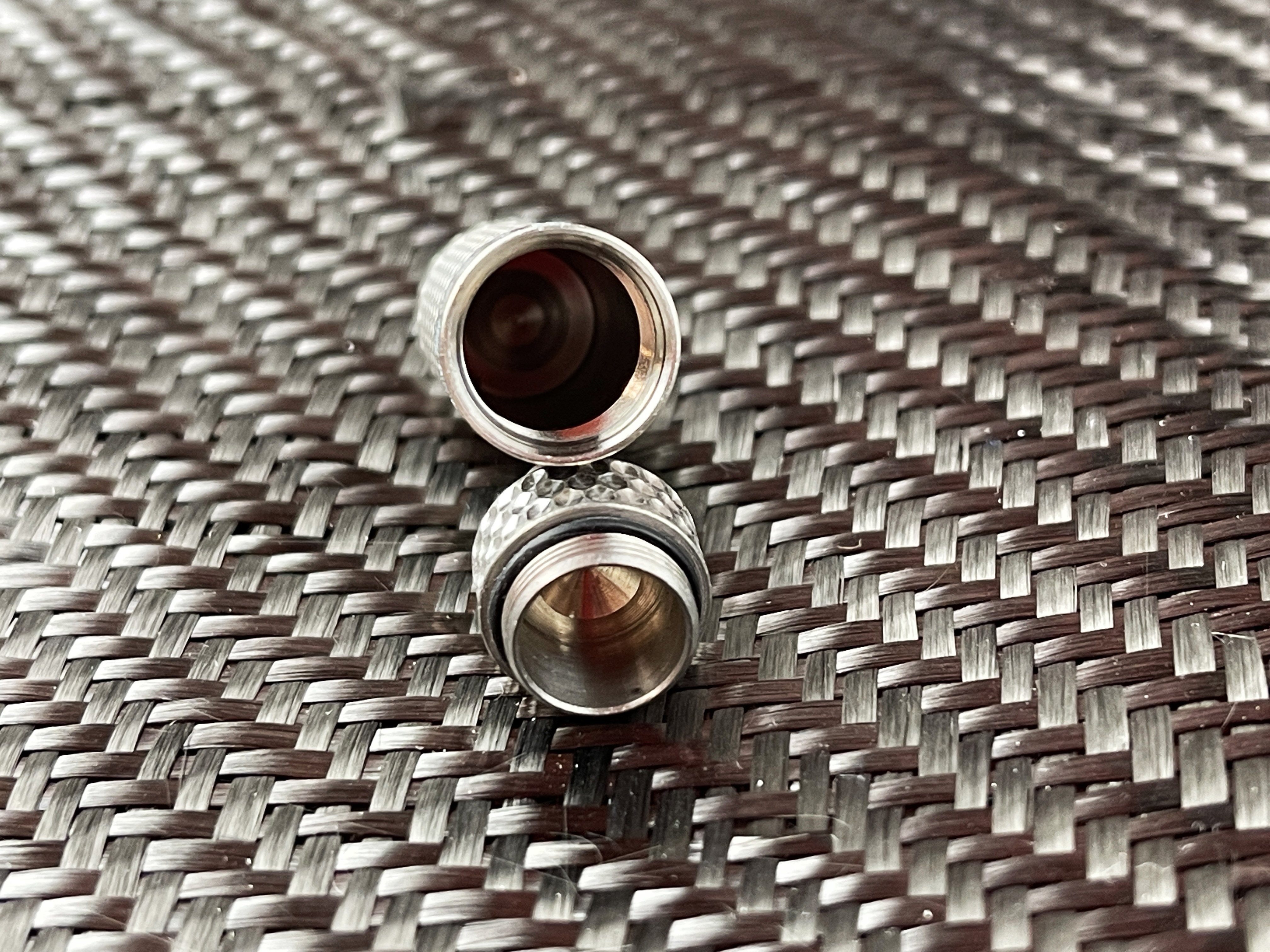 Piccolo Titanium Dimpled Capsule